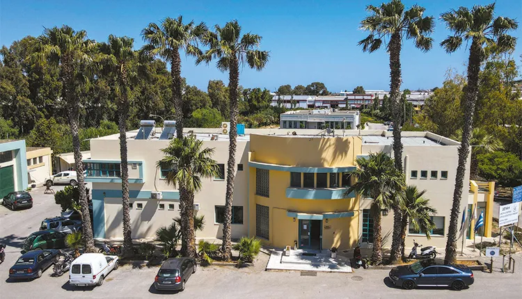 Στη Λ. Δημοκρατίας συνεχίζονται ο εργασίες σύνδεσης περιοχών με το νέο δίκτυο ύδρευσης της ΔΕΥΑΗ