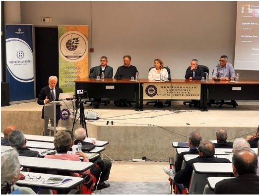 Η Κρήτη σχεδιάζει το μέλλον της ελαιοκομίας: Μεγάλη επιτυχία και μαζική συμμετοχή στην εκδήλωση για το Μέλλον της Ελαιοκομίας στην Κρήτη