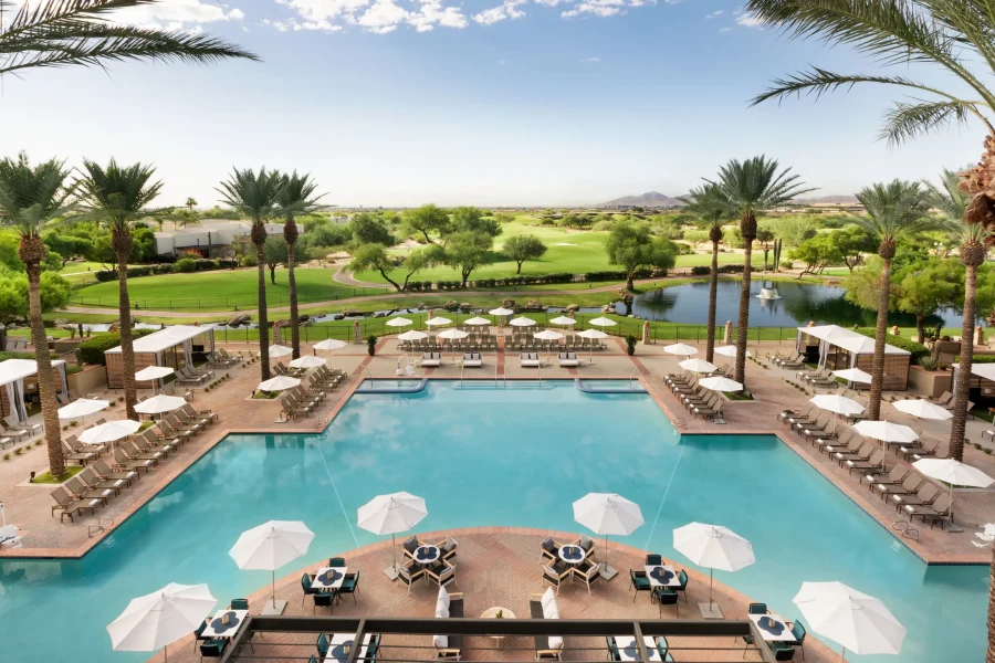 Μιχάλης Βλατάκης: «Δεν ανησυχώ, η τουριστική σεζόν θα πάει καλά»