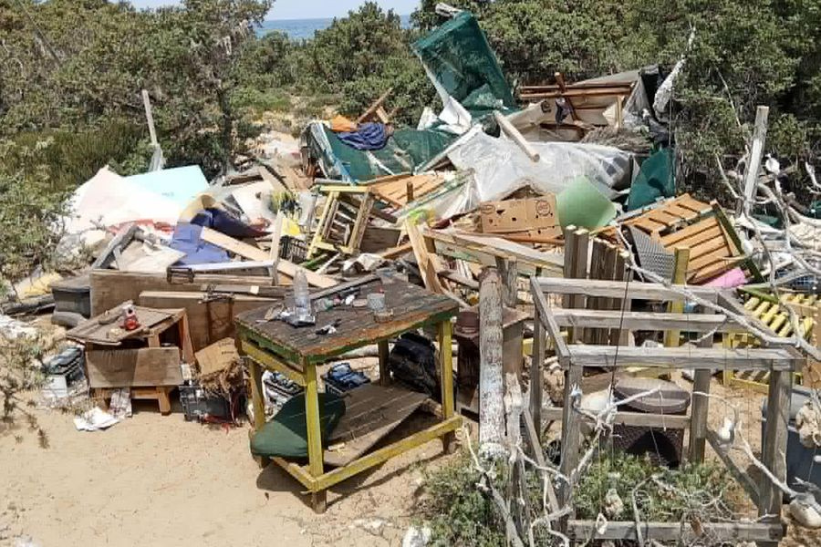 Έχτιζαν παραπήγματα με αρχαία στη Γαύδο