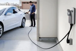 Αυξανόμενο ενδιαφέρον για τα ηλεκτρικά οχήματα δείχνουν οι Ευρωπαίοι, σύμφωνα με έρευνα