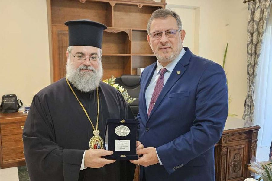 Συνάντηση του προέδρου του Παγκοσμίου Συμβουλίου Κρητών με τον νέο Μητροπολίτη Κυδωνίας και Αποκορώνου