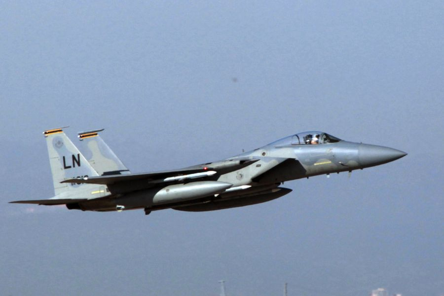 Μέση Ανατολή: Kατερρίφθη αμερικανικό μαχητικό – Αμοιβή σε όποιον συλλάβει τον πιλότο δίνει το Ιράν