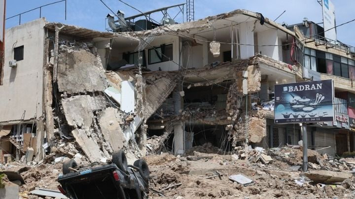 Τουλάχιστον 13 νεκροί σε πλήγματα στην Τύρο πριν τεθεί σε ισχύ η εκεχειρία, σύμφωνα με τοπικό αξιωματούχο