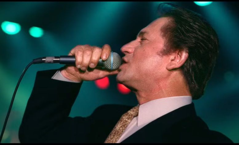 Μάκης Χριστοδουλόπουλος: Η “δύσκολη πίστα” των πλειστηριασμών – Ξανά στο σφυρί ακίνητά του στην Αιγιάλεια