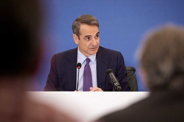 Γνωρίζει η Κυβέρνηση τι ποιεί η δεξιά της;