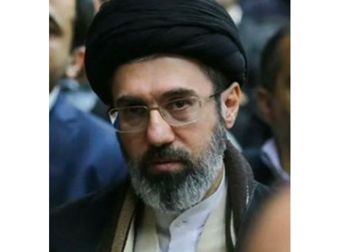 The Times: Σε κώμα εδώ και εβδομάδες ο Μοτζτάμπα Χαμενεΐ – Εκτός μάχης για τη διαδοχή στο Ιράν