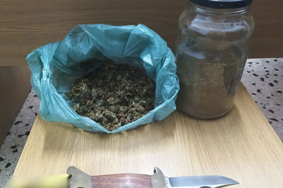 Συνελήφθη τη Μ. Τρίτη άνδρας στην Ικαρία  για ναρκωτικά, όπλα και απειλές