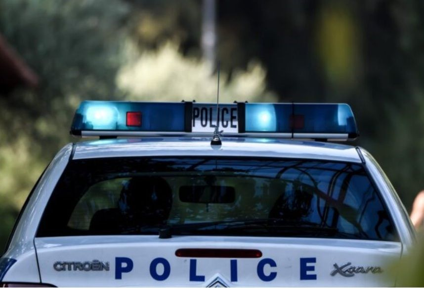 Αρχιφύλακας στο Αυτόφωρο – Κατηγορείται για παρενόχληση κρατούμενης μέσα σε περιπολικό