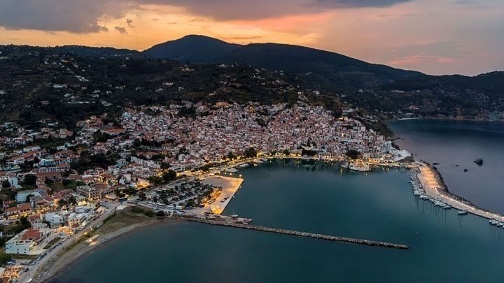 Η Σκόπελος και η Άνδρος ανάμεσα στους 13 μη συμβατικούς προορισμούς του κόσμου για το 2026​