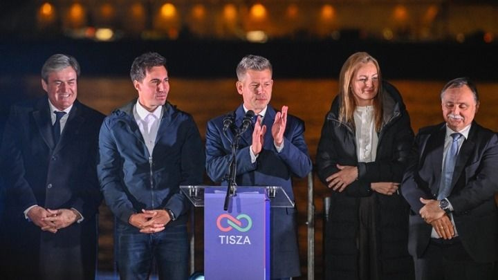 Το δεξιό κόμμα Tisza, του Πέτερ Μαγιάρ, εξασφάλισε πλειοψηφία δύο τρίτων στο κοινοβούλιο της Ουγγαρίας