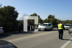 ΦΩΤΟ: Σύγκρουση δύο ΙΧ – Δύο άτομα στο νοσοκομείο