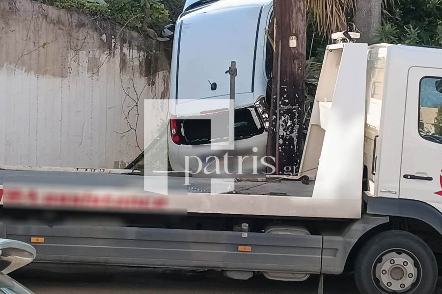 Σοκαριστικό τροχαίο στην έξοδο των Μουρνιών στον ΒΟΑΚ-IX «βούτηξε» στο κενό