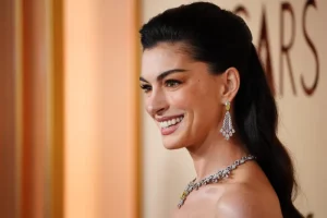 «Mother Mary»: Δείτε το νέο trailer της Α24 με την Αν Χάθαγουεϊ