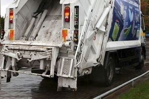 Ένας 46χρονος Ρουμάνος είναι ο άστεγος που κοιμόταν στον κάδο σκουπιδιών και βρέθηκε μέσα σε απορριμματοφόρο