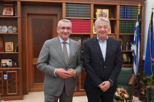 Στ. Αρναουτάκης – Γ. Χατζημάρκος: Κοινό μέτωπο των Περιφερειών για το μεταναστευτικό και την ενίσχυση της Αυτοδιοίκησης