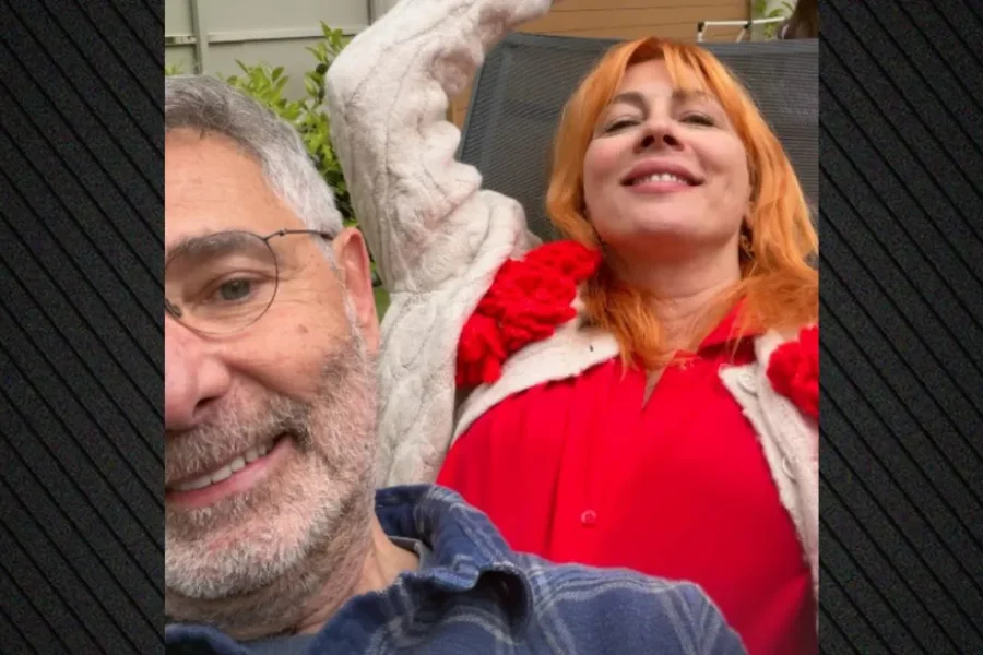 Ο Θοδωρής Αθερίδης πόζαρε με τη Σμαράγδα Καρύδη στο Instagram