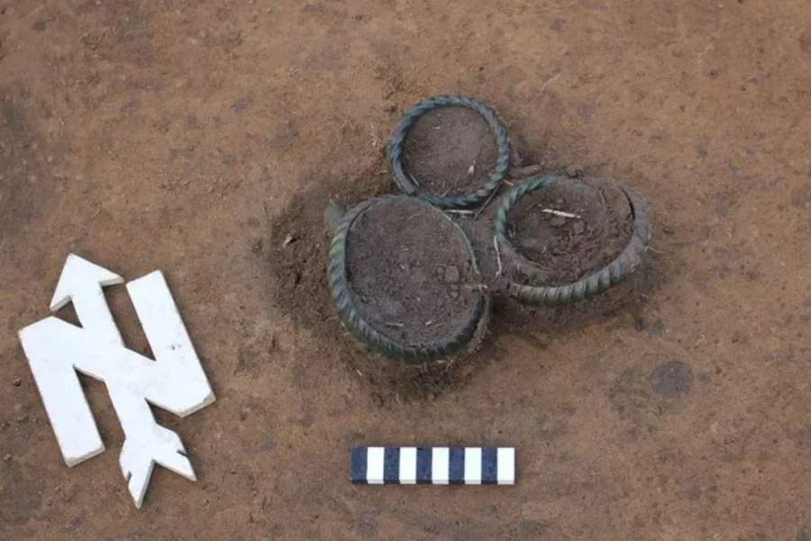 Ανακαλύφθηκε θησαυρός με χάλκινα δαχτυλίδια 3.300 ετών