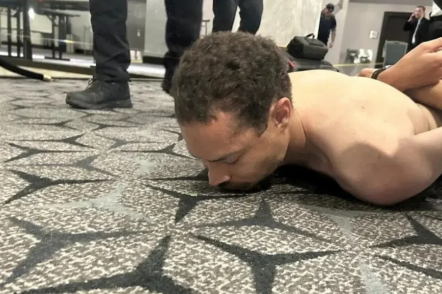 Για απόπειρα δολοφονίας του προέδρου των ΗΠΑ κατηγορείται ο ύποπτος για τους πυροβολισμούς