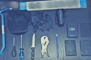 Τρεις νεαρούς διαρρήκτες οχημάτων “τσάκωσαν” οι Αρχές στις περιοχές Καλαμαριάς και Χαριλάου