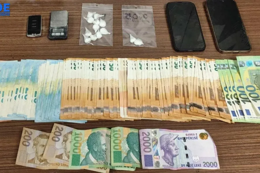 Συνελήφθη 22χρονος για κατοχή και διακίνηση ναρκωτικών ουσιών στην ευρύτερη περιοχή της Αττικής