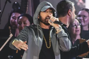 Έμινεμ: Παππούς για δεύτερη φορά ο ράπερ, η θετή του κόρη απέκτησε το πρώτο της παιδί