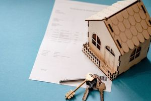 Όλο και περισσότεροι αδυνατούν να καλύψουν το κόστος των υπέρογκων ενοικίων