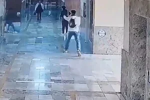 Τουρκία: Η στιγμή που ο 19χρονος εισβάλλει στο σχολείο στη Σανλιούρφα και ανοίγει πυρ αδιακρίτως