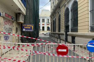 Παράταση για πλατεία, εργολάβος για Μέγαρο