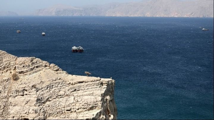 Αμερικανικοί περιορισμοί σε πλοία στα Στενά του Ορμούζ «ισοδυναμούν με πειρατεία» ανακοίνωσε το Ιράν