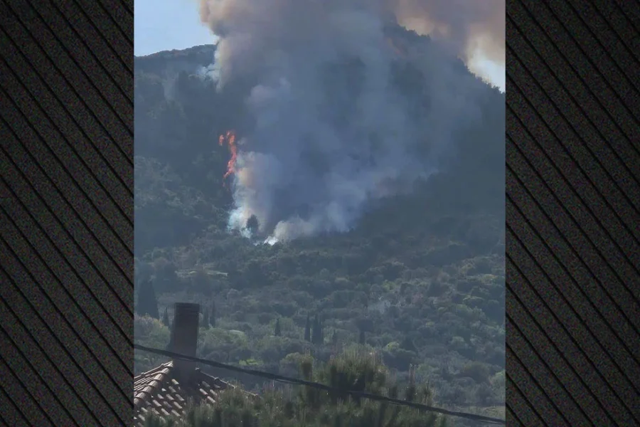 Φωτιά στην Άμπελο Αχαΐας: 112 για εκκένωση της περιοχής Άνω Ποροβίτσα – «Απομακρυνθείτε προς Ακράτα»