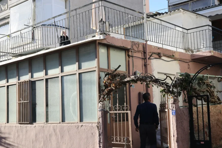 Δολοφονία στον Εύοσμο: Η 59χρονη άνοιξε πιθανότατα στον δράστη, εκτιμούν οι Αρχές