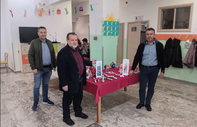 Δήμος Μινώα Πεδιάδας – Θραψανό: Στο πασχαλινό παζάρι του ΚΔΗΦΑμεΑ “Δικαίωμα στη Ζωή” ο Βασίλης Κεγκέρογλου και συνεργάτες του