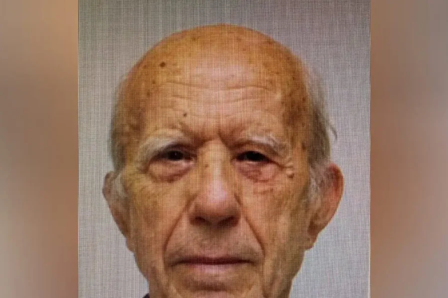 “Μου φέρθηκαν σαν αδέσποτο σκυλί. Και εγώ, το σκυλί, τώρα λύσσαξα» – Η επιστολή που άφησε ο 89χρονος