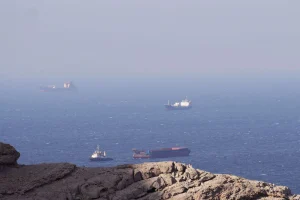WSJ: Ρεσάλτο σε ιρανικά πλοία και εκτός Περσικού Κόλπου εξετάζει ο αμερικανικός στρατός
