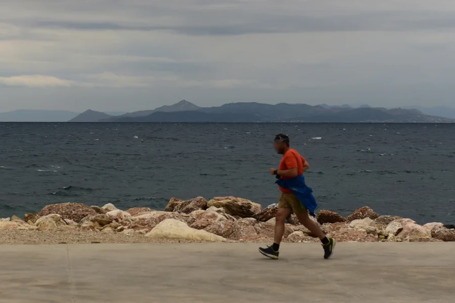 Αλλάζει σταδιακά ο καιρός από τη Μ. Πέμπτη: Βροχές το Μ. Σάββατο, με ψύχρα η Κυριακή του Πάσχα