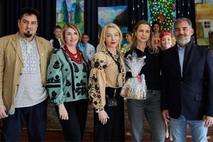 «Δεν θα το ξεχάσουμε ποτέ»: Θεατρική παράσταση και Πασχαλινό παζάρι αλληλεγγύης στο Ηράκλειο για τη στήριξη του Ουκρανικού λαού