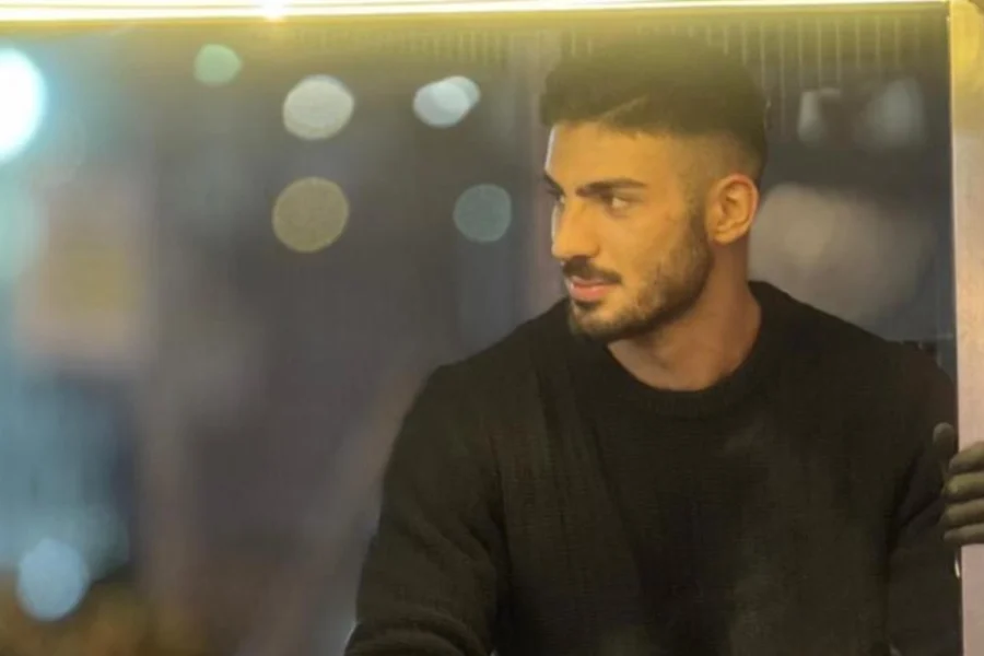 Ο viral καστανάς της Κωνσταντινούπολης ακούει μόνο Κουνάλη