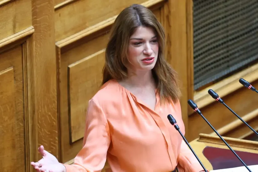 Κατερίνα Νοτοπούλου: «Έχασα την ακοή μου, βασίζομαι στη χειλεανάγνωση»