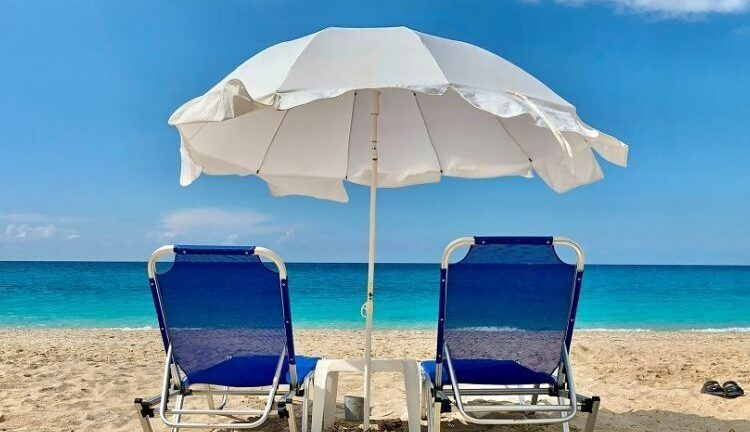 Νέα παράταση αιτήσεων για 300.000 επιταγές κοινωνικού τουρισμού της ΔΥΠΑ