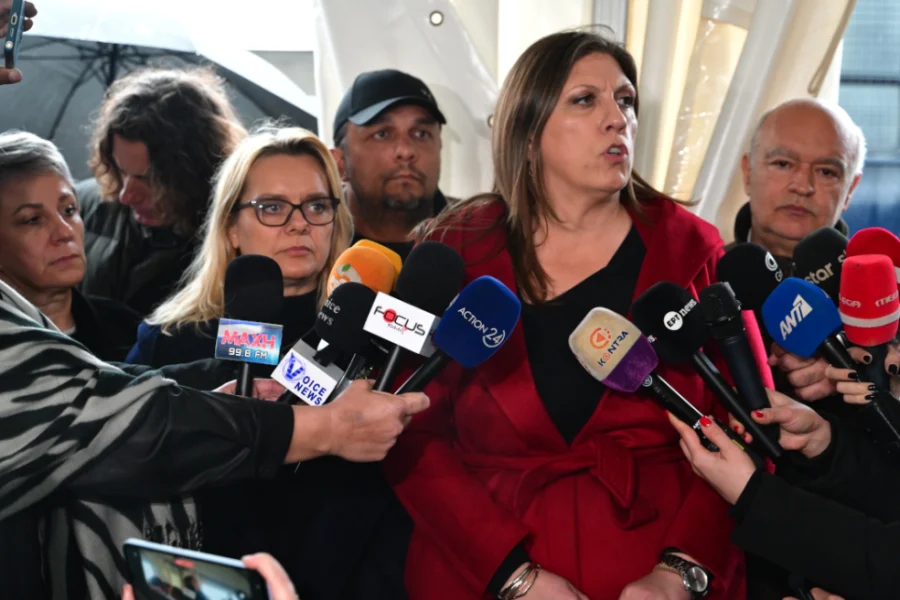 Αυτεπάγγελτη δικογραφία σε βάρος της Κωνσταντοπούλου γιατί βιντεοσκοπούσε αστυνομικούς στη δίκη για τα Τέμπη