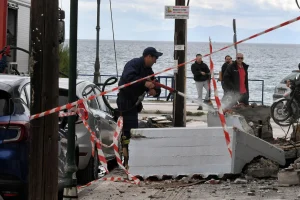 Νεκρή γυναίκα στην Κόρινθο, καταπλακώθηκε από μπαλκόνι: Εμφανίστηκε αυτοβούλως ο μηχανικός