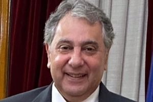 Προειδοποιητικό σήμα για τριπλή πίεση στον πληθωρισμό