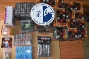Καλαμάτα: Χειροπέδες σε 20χρονο για πάνω από 2.000 κροτίδες