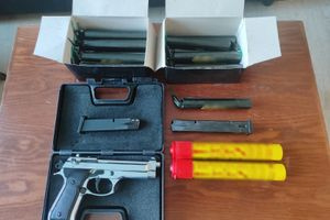 Ηράκλειο: Συνελήφθη ανήλικος για βεγγαλικά και όπλα