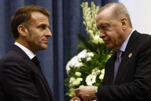 Μακρόν και Ερντογάν συζήτησαν για το Ιράν, αλλά και για την Ουκρανία