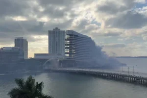 Εντυπωσιακή κατεδάφιση στο Μαϊάμι: Ξενοδοχείο 23 ορόφων «εξαφανίστηκε» σε 20 δευτερόλεπτα