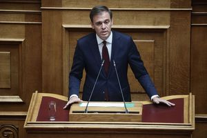 «Πολιτική επιλογή η εξάρτηση των πολιτών από επιδόματα αντί για μείωση έμμεσων φόρων»