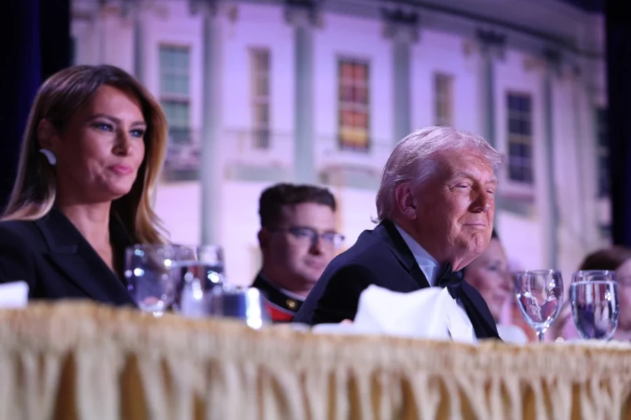 Οι πρώτες λέξεις που είπε η Μελάνια στον Τραμπ δευτερόλεπτα μετά τους πυροβολισμούς, δείτε βίντεο