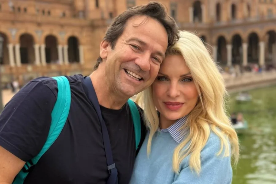 Η Ελένη Μενεγάκη περνάει τις διακοπές του Πάσχα στην Ισπανία με τον Μάκη Παντζόπουλο